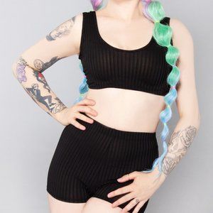 Back To Black 2 PC Set
